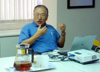 【週三論壇】不同軌的學習